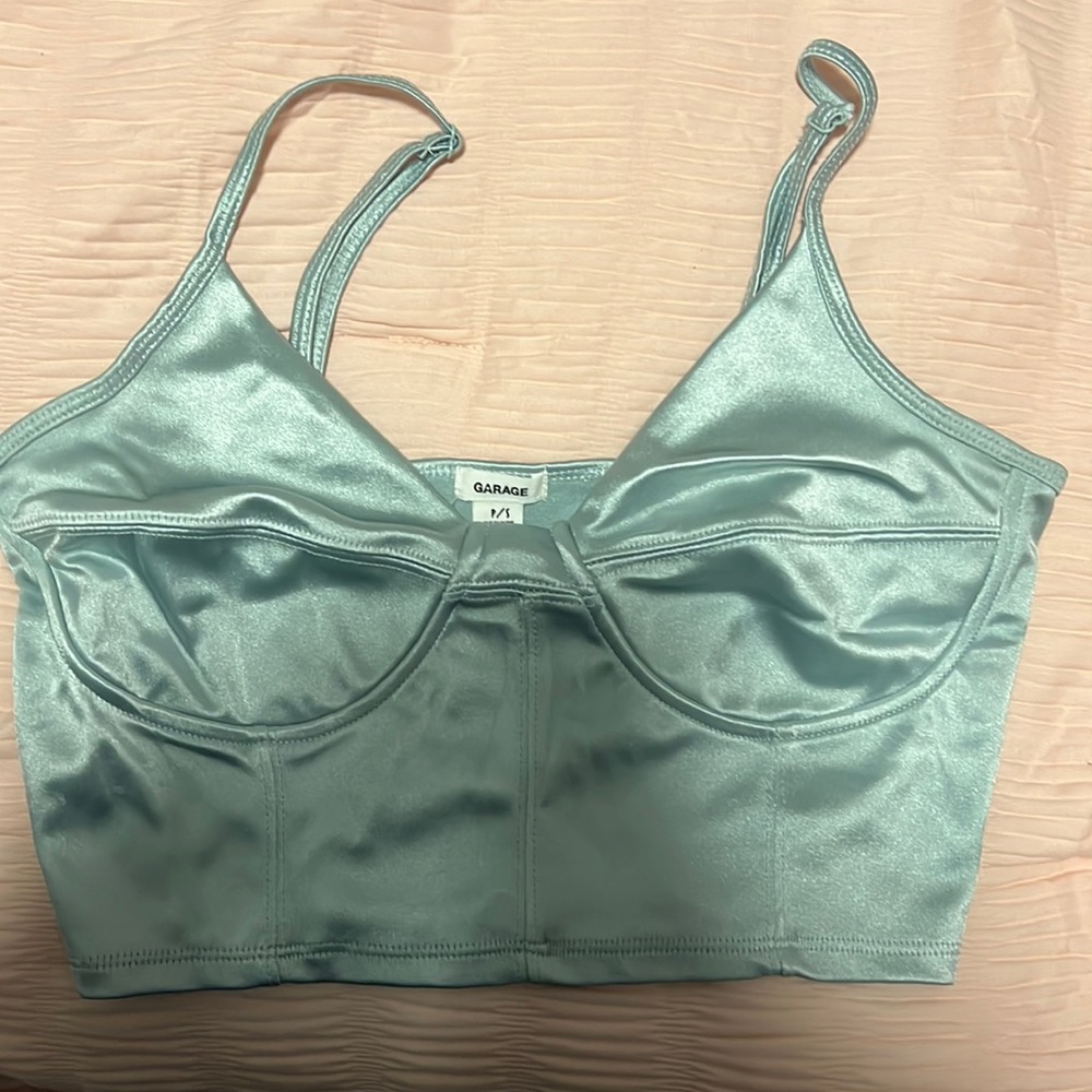 Garage shiny mint crop top
